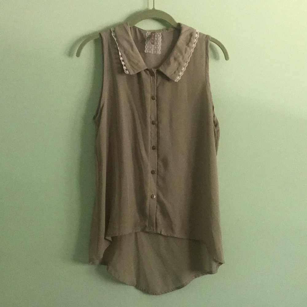 Sleeveless tan top